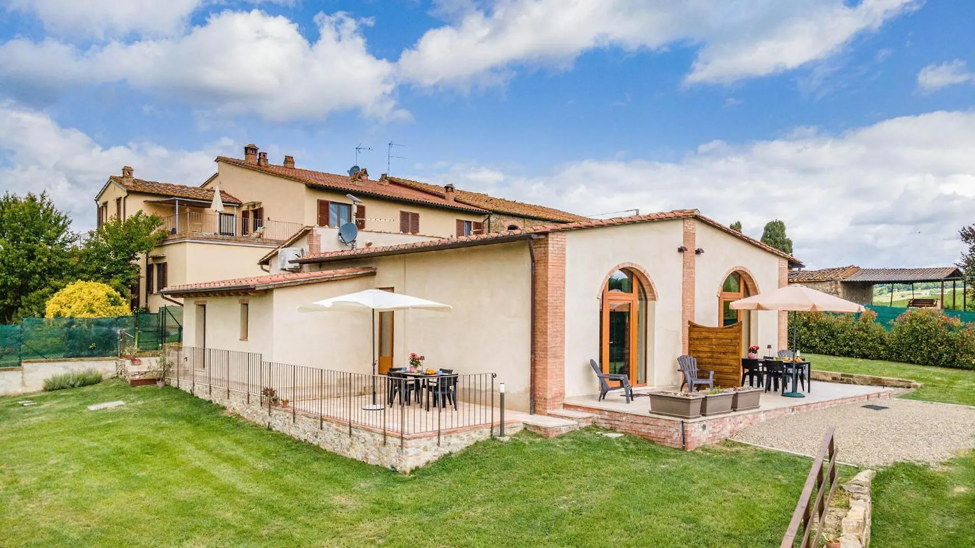 別荘 カーゾレ・デルザ Casa Muzzi Bluヴィラ イタリア